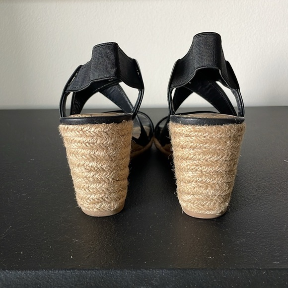 ❤️ 5/$25 - Merona wedge sandal - Sz 7 - Picture 3 of 6